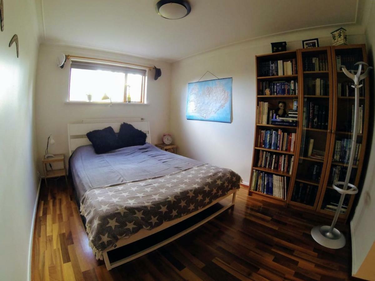 Skjolbraut - Cozy Apartment - Central Location - Free Parking - Close To A Public Swimming Pool And Sky Lagoon Reykjavik Exterior photo
